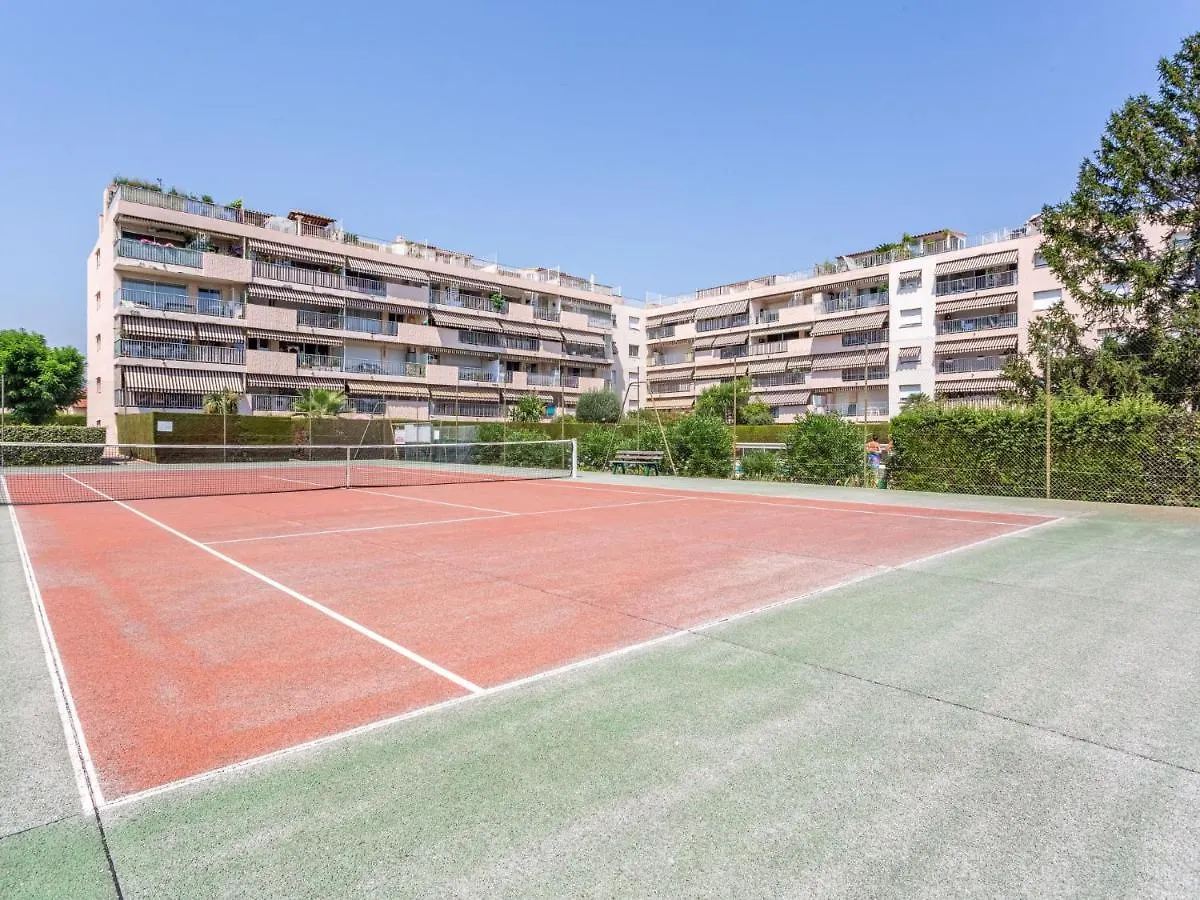 Apartment Le Phenicia By Interhome Saint-Laurent-du-Var