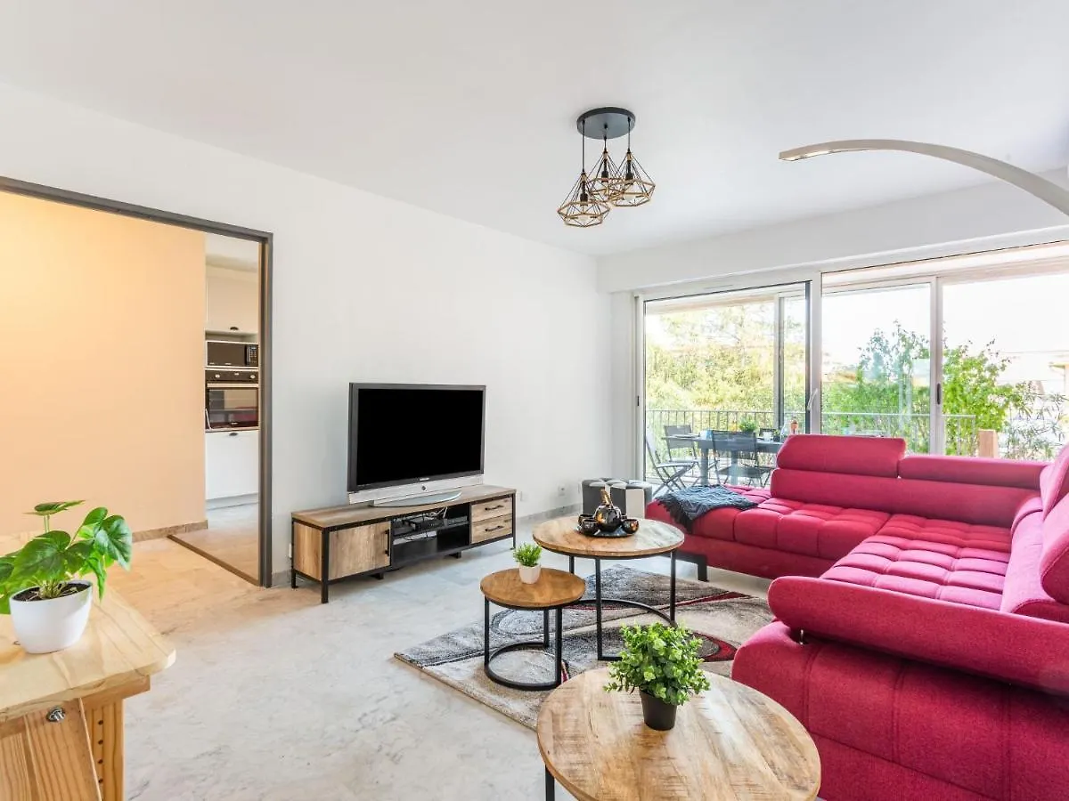 Apartment Le Phenicia By Interhome Saint-Laurent-du-Var