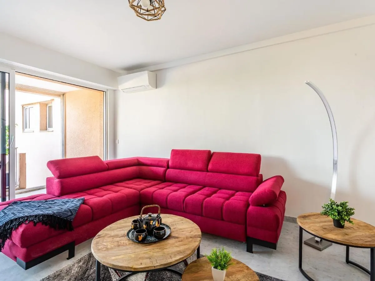 Apartment Le Phenicia By Interhome Saint-Laurent-du-Var France
