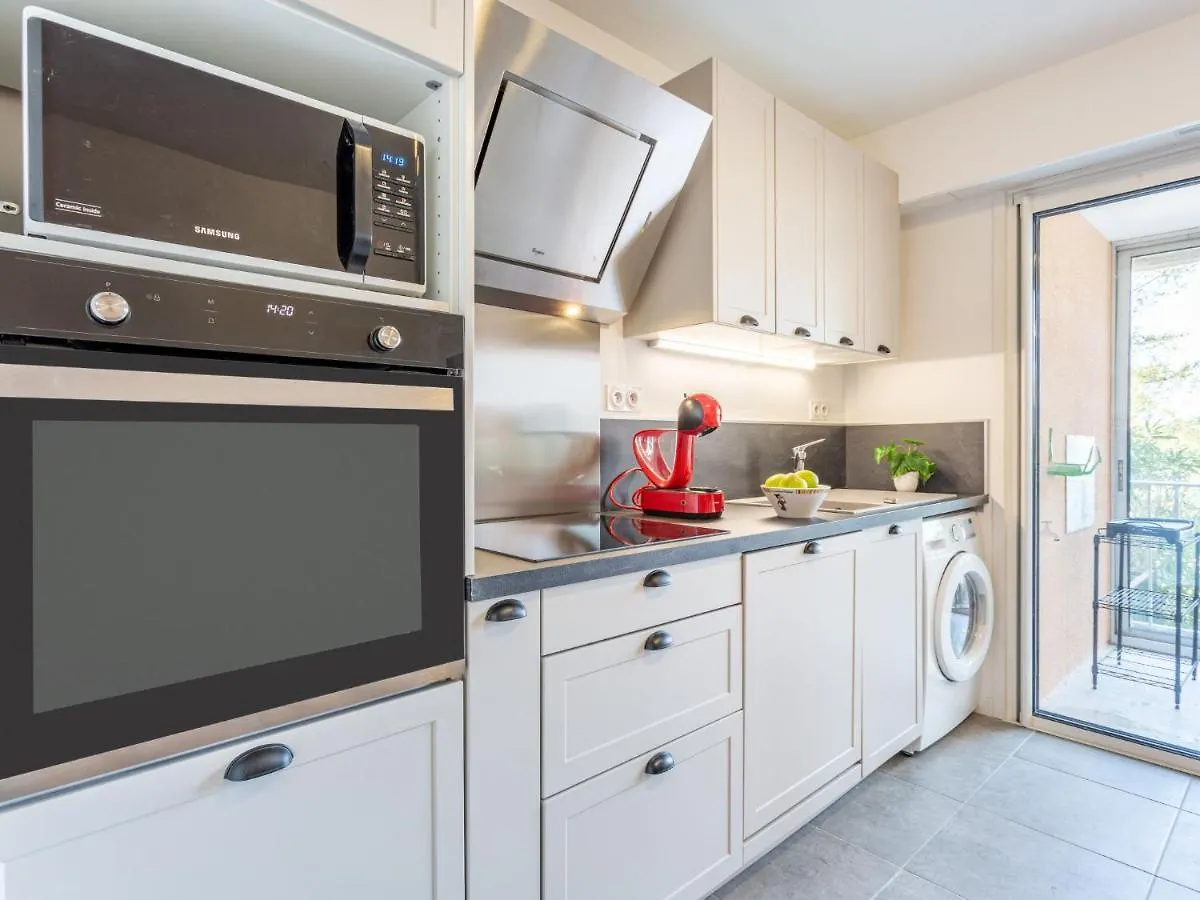 Apartment Le Phenicia By Interhome Saint-Laurent-du-Var