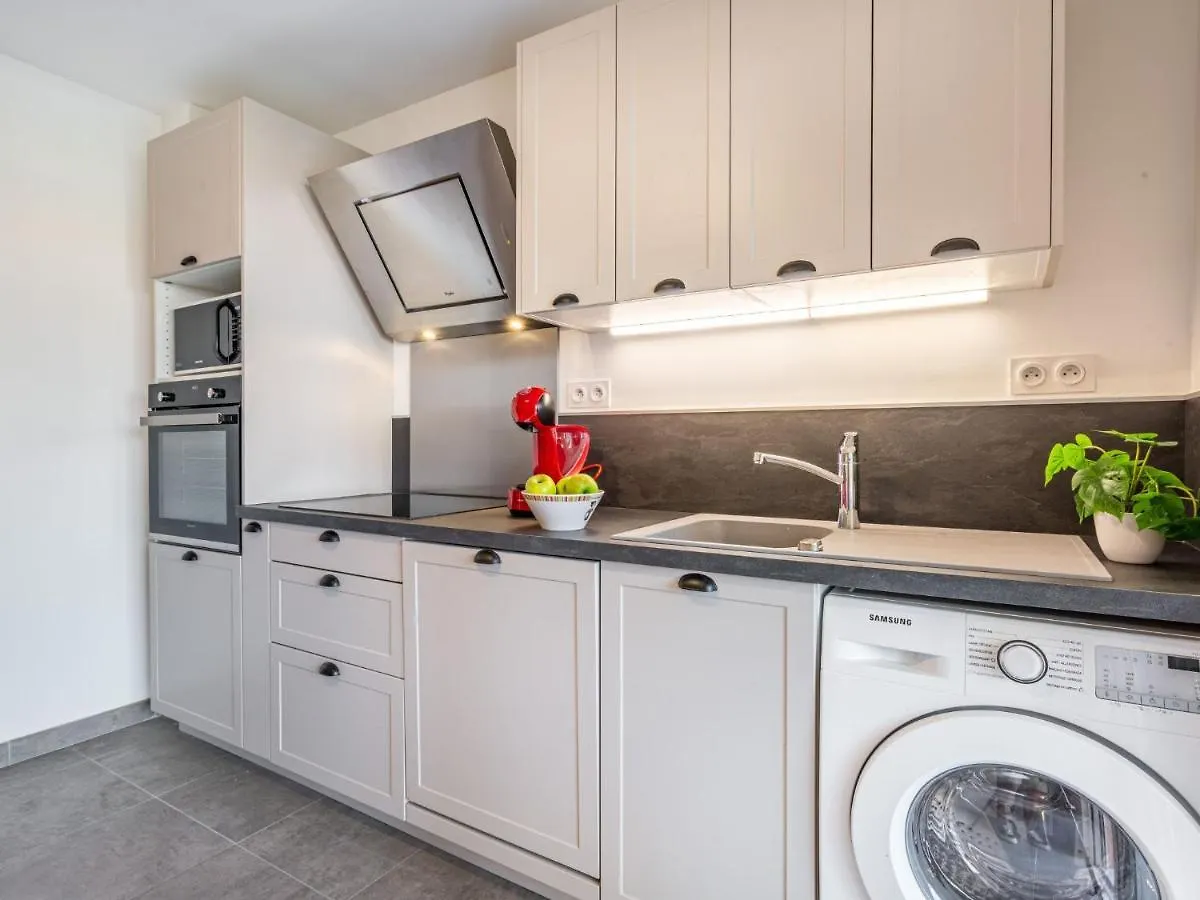 Apartment Le Phenicia By Interhome Saint-Laurent-du-Var